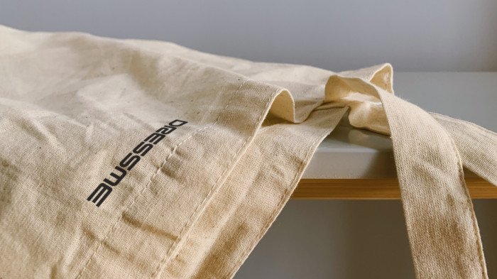 Логотип для магазина одежда